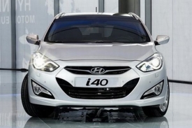 Design je v intencích současných modelů Hyundai.