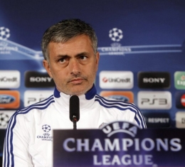 Mourinho ví, jak na Lyon.