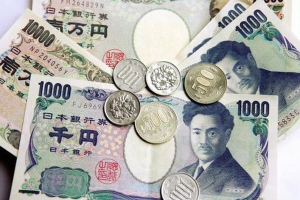 Japonské hospodářství tíží gigantické dluhy.