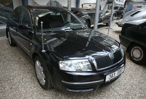 Škoda Superb.