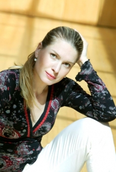 Olga Menzelová se vrací ke svému manželovi.