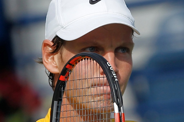 Tomáš Berdych v utkáni proti Novaku Djokovičovi.