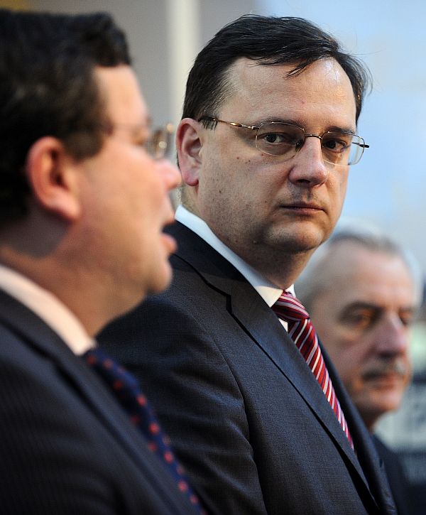 Předseda Petr Nečas a místopředseda Alexandr Vondra.