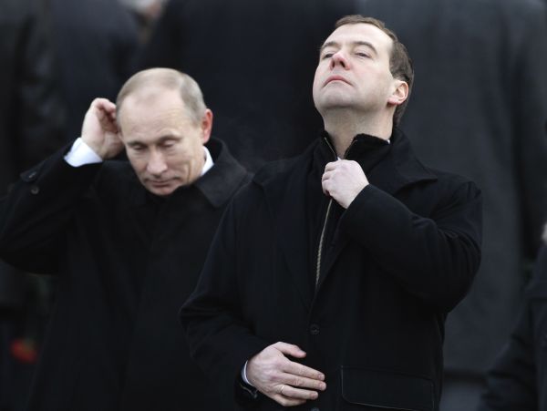 Mají důvod k obavám? Premiér Putin a prezident Medveděv.