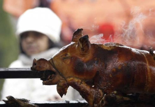 Každoroční festival masa a špeku v obci Kačarevo.