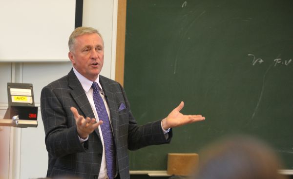 Expředseda ODS Mirek Topolánek byl pozván na oslavu dvacetiletého výročí ODS.