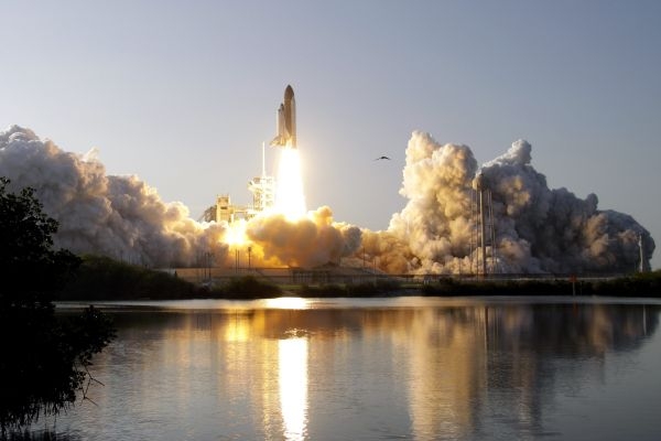 Raketoplán Discovery při svém posledním startu do vesmíru.