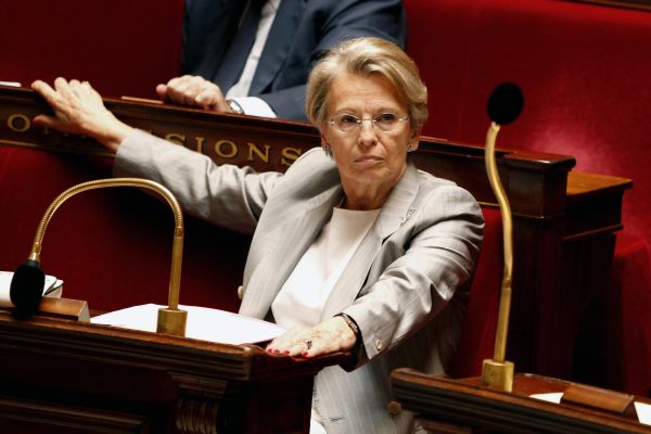 Michèle Alliot-Marieová nabízela podporu tuniskému prezidentovi proti demonstrantům.