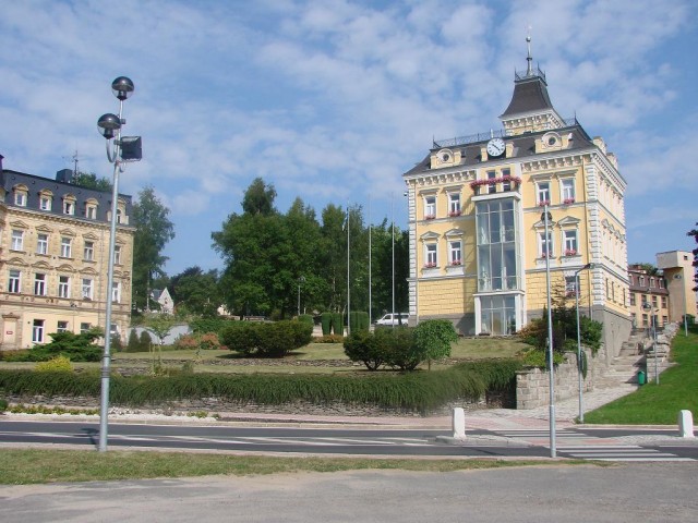 Na radnici v Aši (na snímku) chce starosta stále spolupracovat s komunisty.