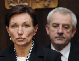 Prezidentka České asociace sester Dana Jurásková a ministr zdravotnictví Leoš Heger.
