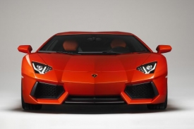 Lamborghini Aventador LP 700-4.