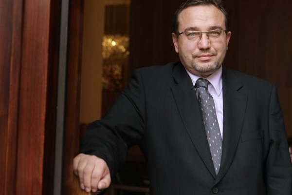 Ministr školství Josef Dobeš.