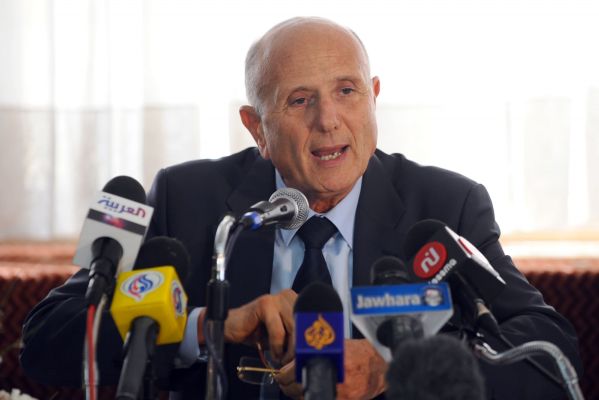 Ministr Nadžíb Šibbí rezignoval kvůli osobě nového premiéra.