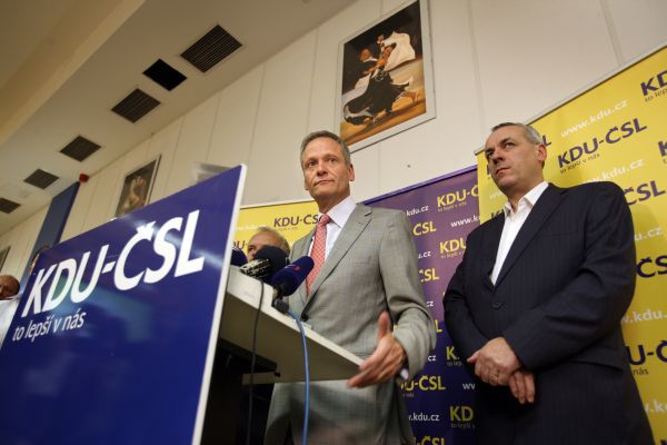 Kdyby se volby konaly nyní, bývalý šéf lidovců Cyril Svoboda by měl důvod k úsměvu.