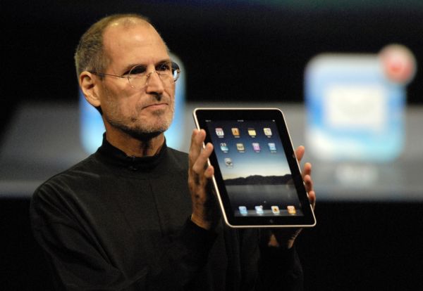 Steve Jobs uchvátil publikum loňskou prezentací původního iPadu. Zbudou mu síly i na nový model?