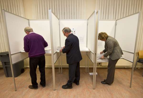 Holanďané hlasují v provinčních volbách.