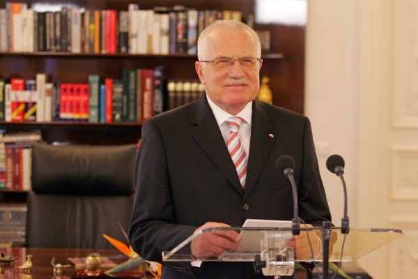 Prezidentovi se nelíbí reformní kroky vlády. Prezidentovi se nelíbí reformní kroky vlády.