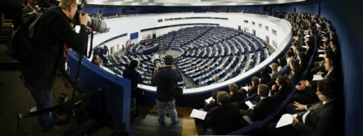 Nenasytní europoslanci?