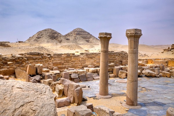 Archeologické naleziště v Abusíru utrpělo během egyptských nepokojů rabováním.