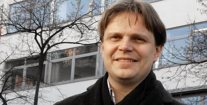 Pavel Kohout spolupracoval na přípravě penzijní reformy. Je ředitelem pro strategii finančně-poradenské společnosti Partners. Pavel Kohout spolupracoval na přípravě penzijní reformy. Je ředitelem pro strategii finančně-poradenské společnosti Partners.