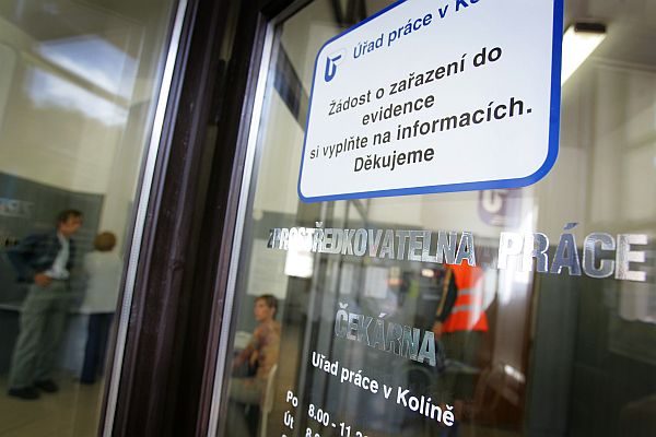 Úřady práce se zcela změní. Podle zákona, který proběhl parlamentem a měl desítky chyb. Úřady práce se zcela změní. Podle zákona, který proběhl parlamentem a měl desítky chyb.