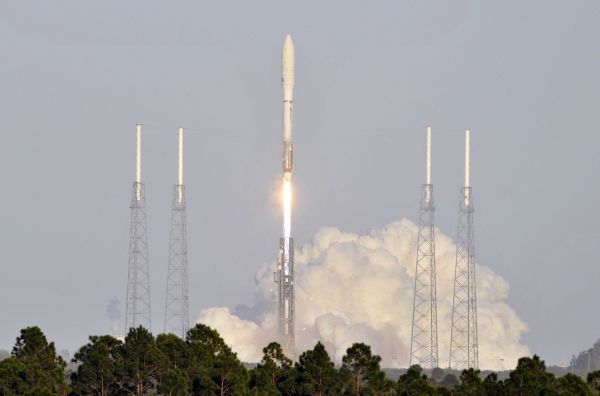 Bezpilotní miniraketoplán amerického letectva odstartoval ke svému druhému pokusnému letu.