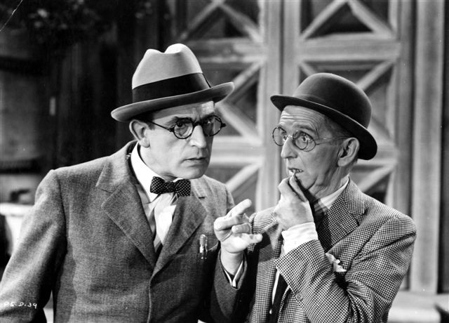 Harold Lloyd (vlevo) v jedné ze svých komedií.