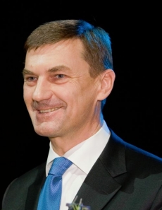 Premiér Andrus Ansip.