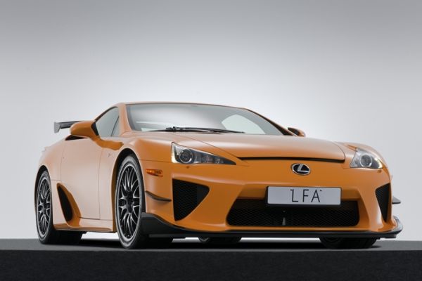 Lexus LFA Nürgburgring Package, jehož bude vyrobeno pouze padesát kusů.