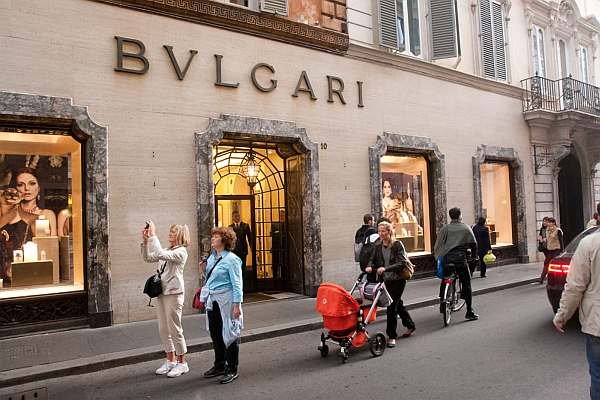 Římský obchod italské šperkařské skupiny Bulgari.