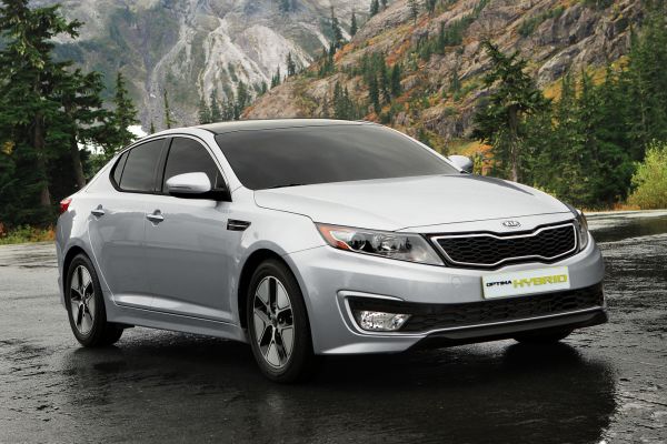 Kia Optima, velký sedan, dostává i hybridní pohon.