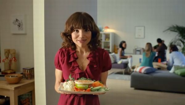 Michelle servíruje přátelům hummus. Ale co na to řekne babča? 