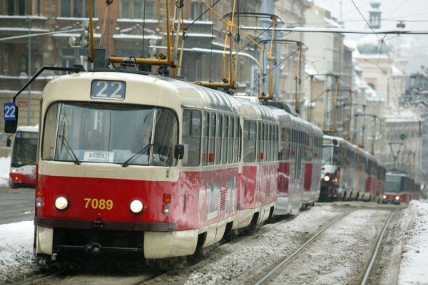 K vraždě došlo na začátku února v tramvaji číslo 22 v Praze-Hostivaři (ilustrační foto).