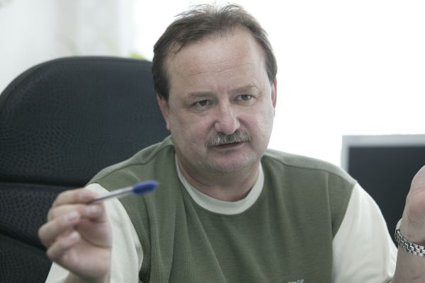 Ředitel policejní letecké služby Vladimír Panenka. Ředitel policejní letecké služby Vladimír Panenka.