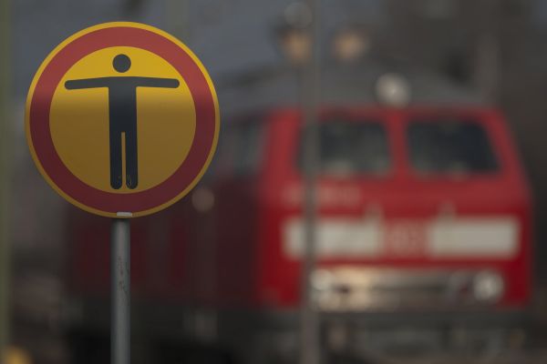 V Německu stávkují stojvedoucí, vlaky do Česka nabírají zpoždění. V Německu stávkují stojvedoucí, vlaky do Česka nabírají zpoždění.