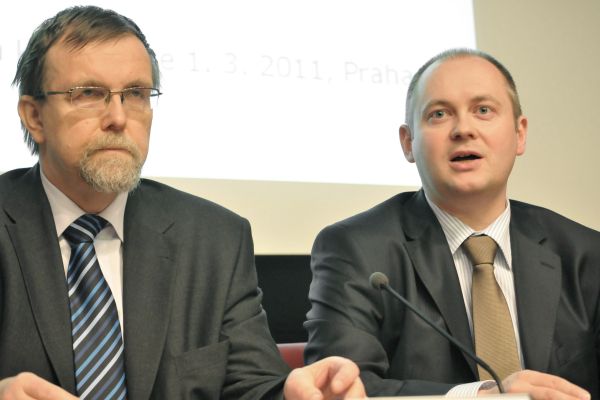 Pardubický hejtman Radko Martínek (vlevo) se podrobil transplantaci ledviny.