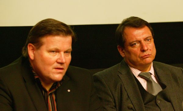 Zdeněk Škromach (vlevo) nechápe, proč Jiří Paroubek říká, že nebyl pozván na sjezd, když byl. A hned dvakrát. Zdeněk Škromach (vlevo) nechápe, proč Jiří Paroubek říká, že nebyl pozván na sjezd, když byl. A hned dvakrát.