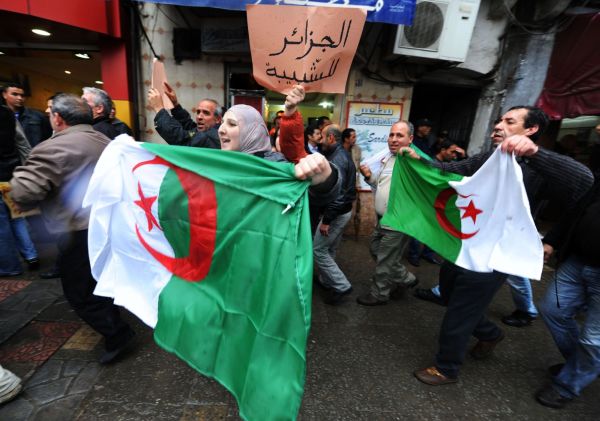 Budou alžírští muslimové demonstrovat i po vyhlášení fatvy?