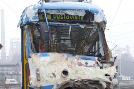 Škoda na tramvaji je půl milionu korun.