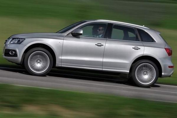 Detailní informace ještě Porsche tají, ale takhle nějak by mohlo vypadat menší SUV Cajun.  