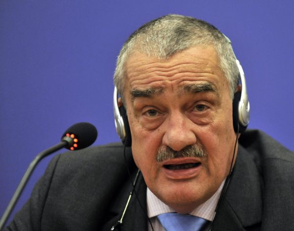 Ministr zahraničí Karel Schwarzenberg.