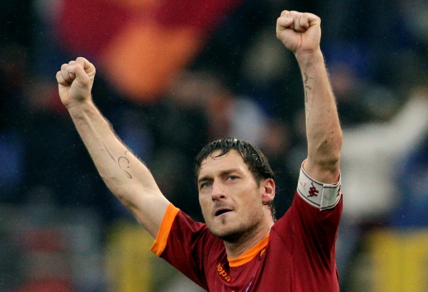 Totti dal už za AS Řím 200 gólů.