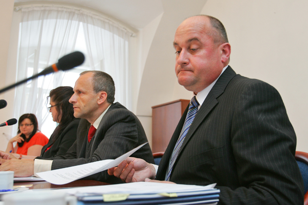 František Dohnal (vpravo) stále svou vinu popírá. František Dohnal (vpravo) stále svou vinu popírá.