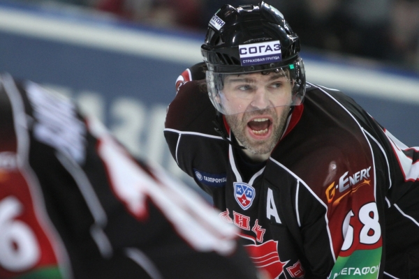 Jaromír Jágr s Omskem v play-off KHL končí.