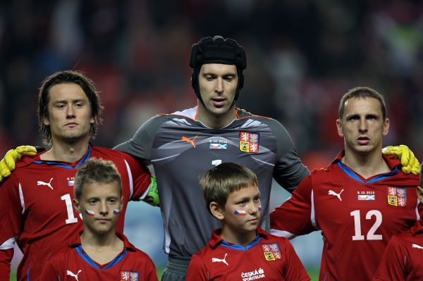 Zleva Tomáš Rosický, Petr Čech a Zdeněk Pospěch.