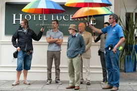 Woody Allen natáčí film Poznáš muže svých snů.