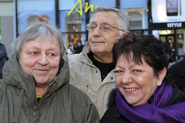 Václav Neckář a Jitka Zelenohorská vzpomínají na Ostře sledované vlaky s režisérem Menzelem. Václav Neckář a Jitka Zelenohorská vzpomínají na Ostře sledované vlaky s režisérem Menzelem.