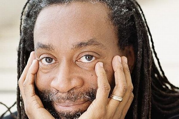 Úsměv Bobbyho McFerrina, autora písně Don´t Worry, Be Happy. Úsměv Bobbyho McFerrina, autora písně Don´t Worry, Be Happy.