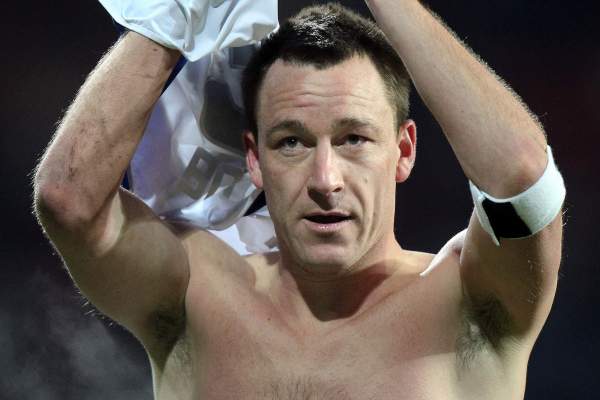 Staronový kapitán Anglie John Terry.