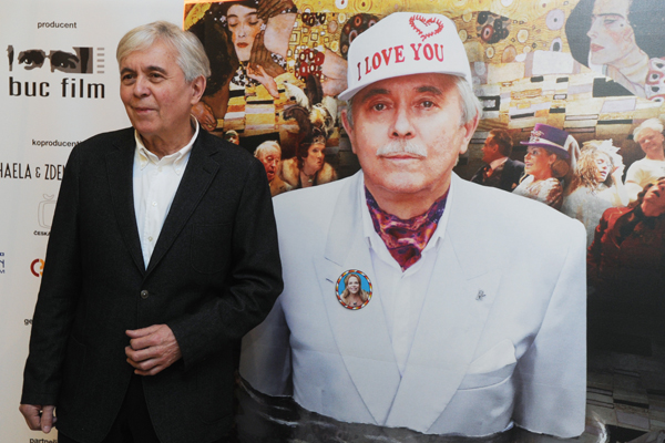 Josef Abrhám na premiéře filmu Odcházení. Josef Abrhám na premiéře filmu Odcházení.